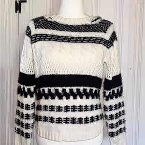 Women's Cozy Black and White Patterned Sweater